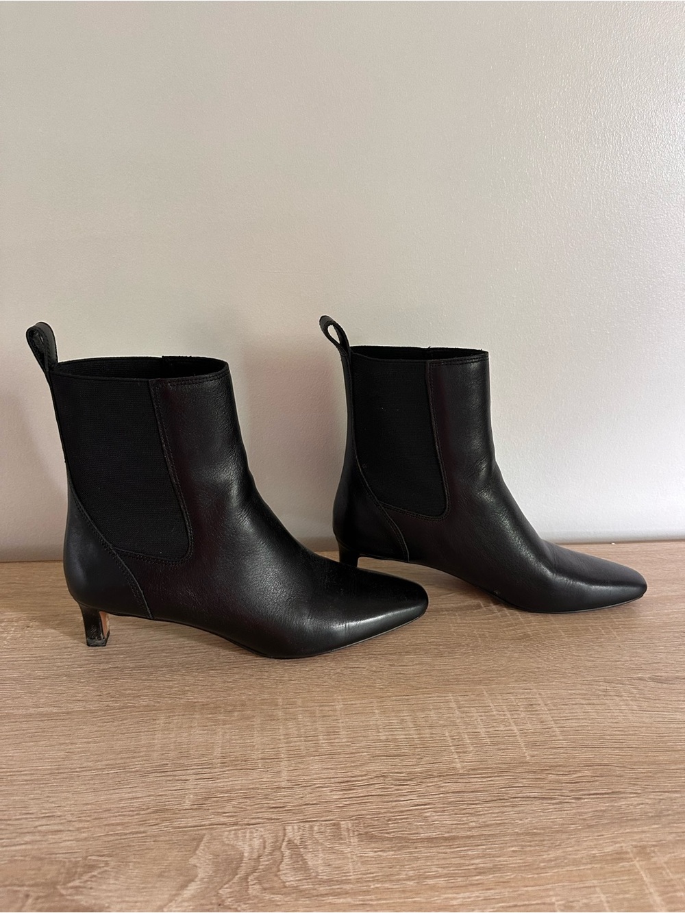 Madewell Black Leather Pointed-Toe Chelsea Ankle Boots